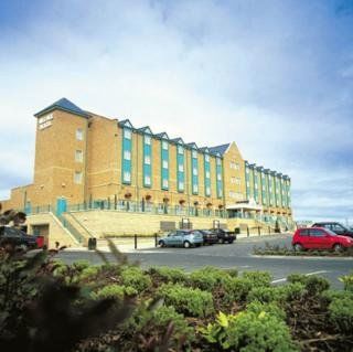 Village Newcastle And Leisure Club Tynemouth Exterior foto